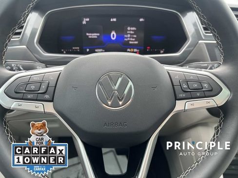 Certified 2023 Volkswagen Tiguan SE w/ Panoramic Sunroof Package FWD image 19