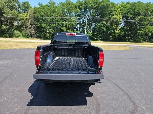 Used 2022 Chevrolet Colorado Z71 AWD/4WD image 7