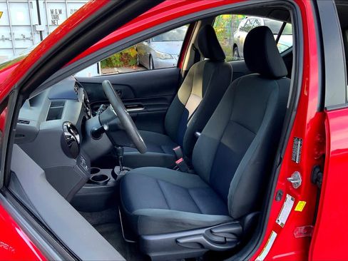 Used 2015 Toyota Prius C Two w/ Preferred Accessory Package image 8