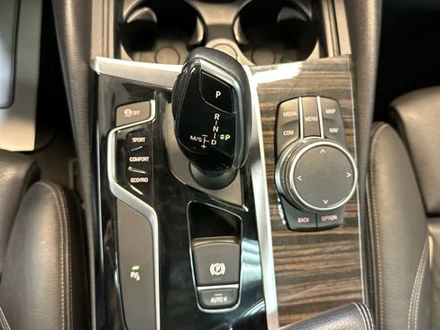 Used 2019 BMW 530i xDrive w/ Convenience Package image 19