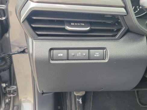 Used 2025 Nissan Altima 2.5 SV FWD image 16