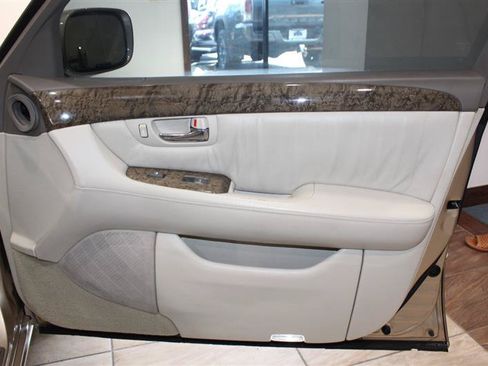 Used 2002 Lexus LS 430 RWD image 34