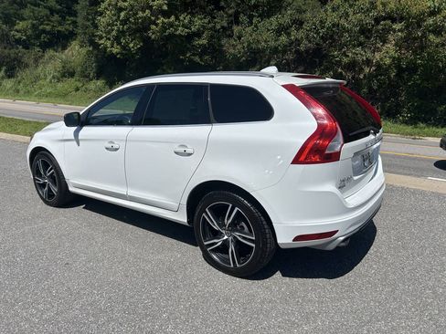 Used 2017 Volvo XC60 T6 R-Design w/ Climate Package AWD/4WD image 4