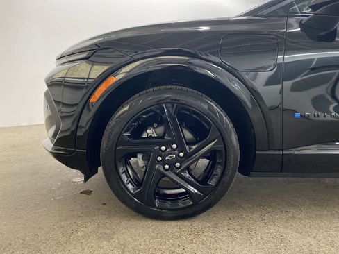 Used 2024 Chevrolet Equinox EV RS image 12