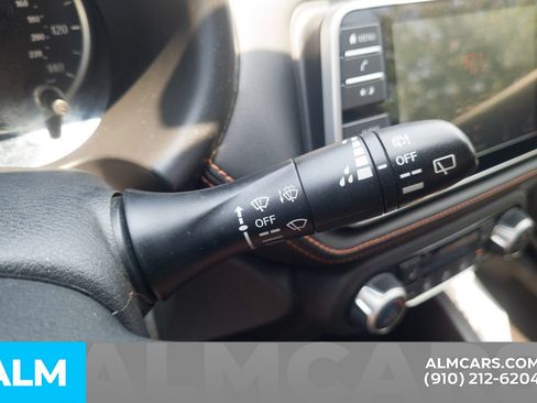 Used 2019 Nissan Kicks S FWD image 31