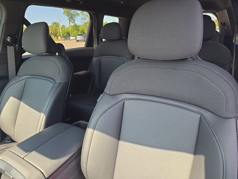 New 2027 Kia Telluride S image 23
