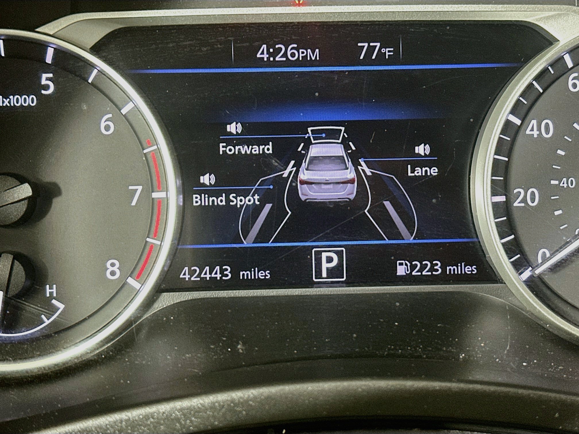Used 2025 Nissan Sentra SR FWD image 18