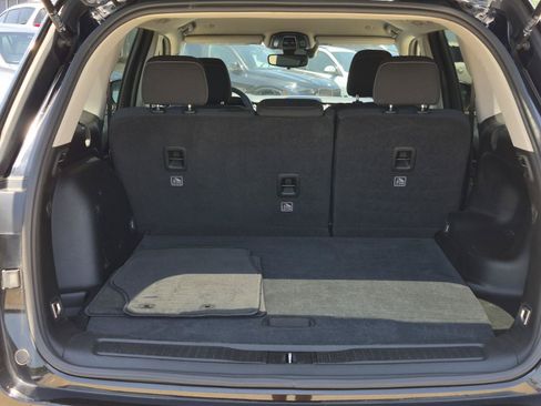 Used 2023 Jeep Grand Cherokee Laredo RWD image 8