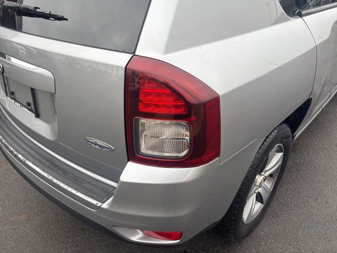 Used 2016 Jeep Compass High Altitude image 3