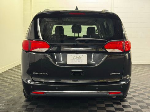 Used 2020 Chrysler Pacifica Limited FWD image 6