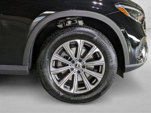 Certified 2025 Mercedes-Benz GLC 300 image 24