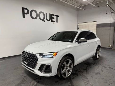 Used 2022 Audi SQ5 Premium w/ Convenience Package image 2