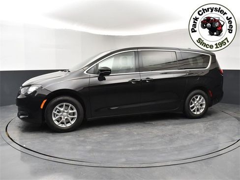 New 2026 Chrysler Voyager LX image 3