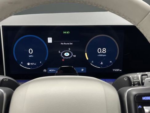 Used 2024 Hyundai Santa Fe Limited image 19