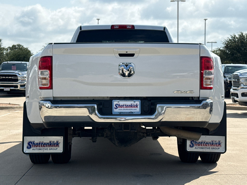 Used 2024 RAM 3500 Tradesman w/ Chrome Appearance Group AWD/4WD image 8