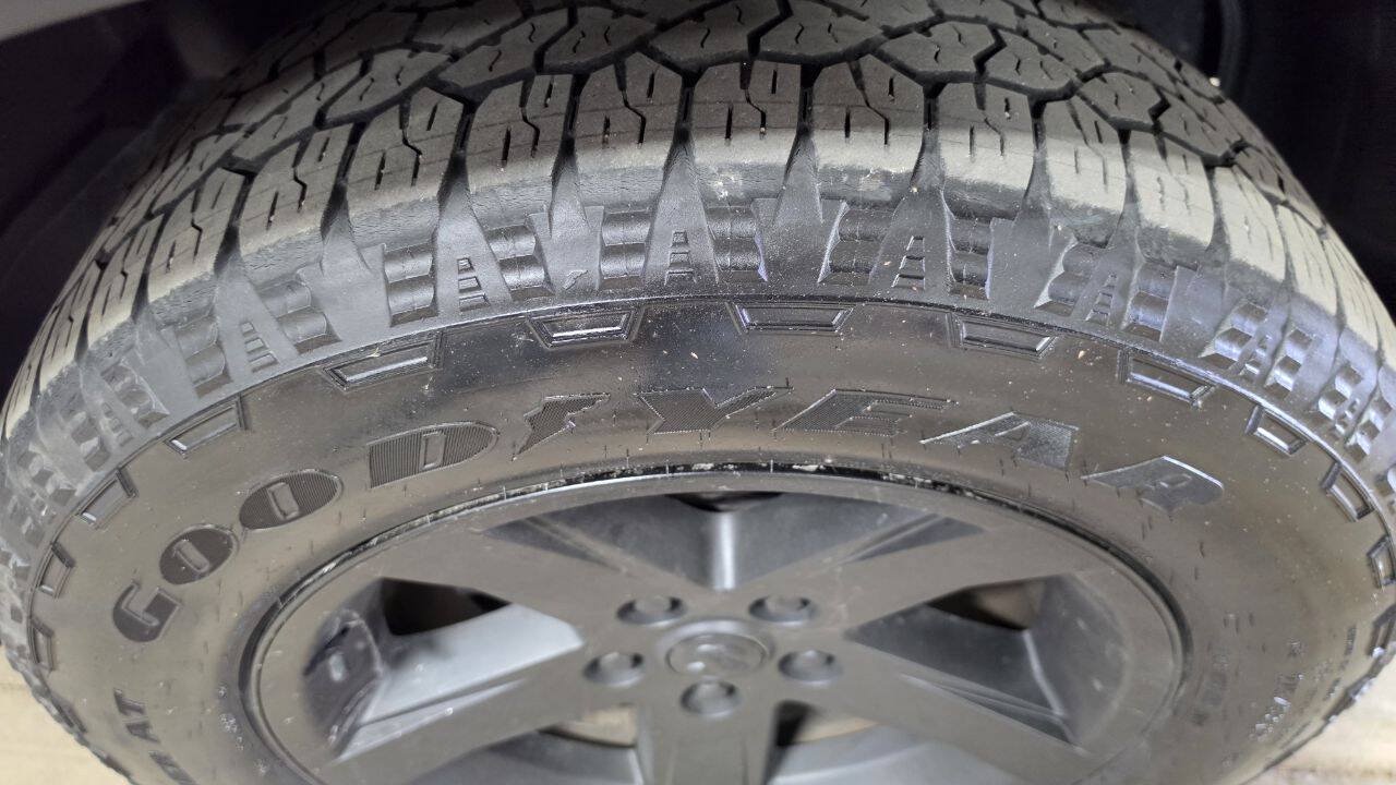 Used 2012 RAM 1500 Express w/ ST Popular Equipment Group AWD/4WD image 11