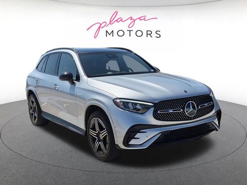 Used 2025 Mercedes-Benz GLC 350e 4MATIC image 3