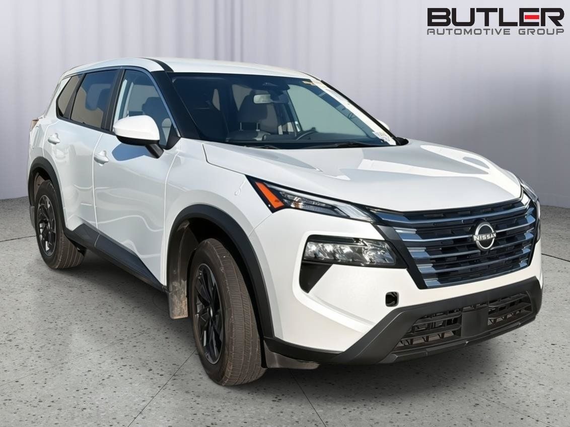 Used 2024 Nissan Rogue SV AWD/4WD image 5