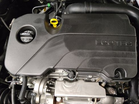 Used 2025 Chevrolet Malibu LS FWD image 30