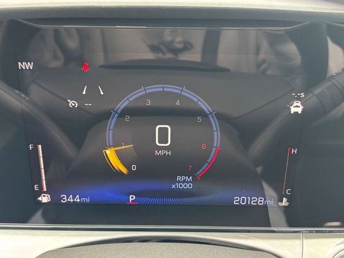 Used 2025 Chevrolet Trax LT w/ LT Convenience Package image 39