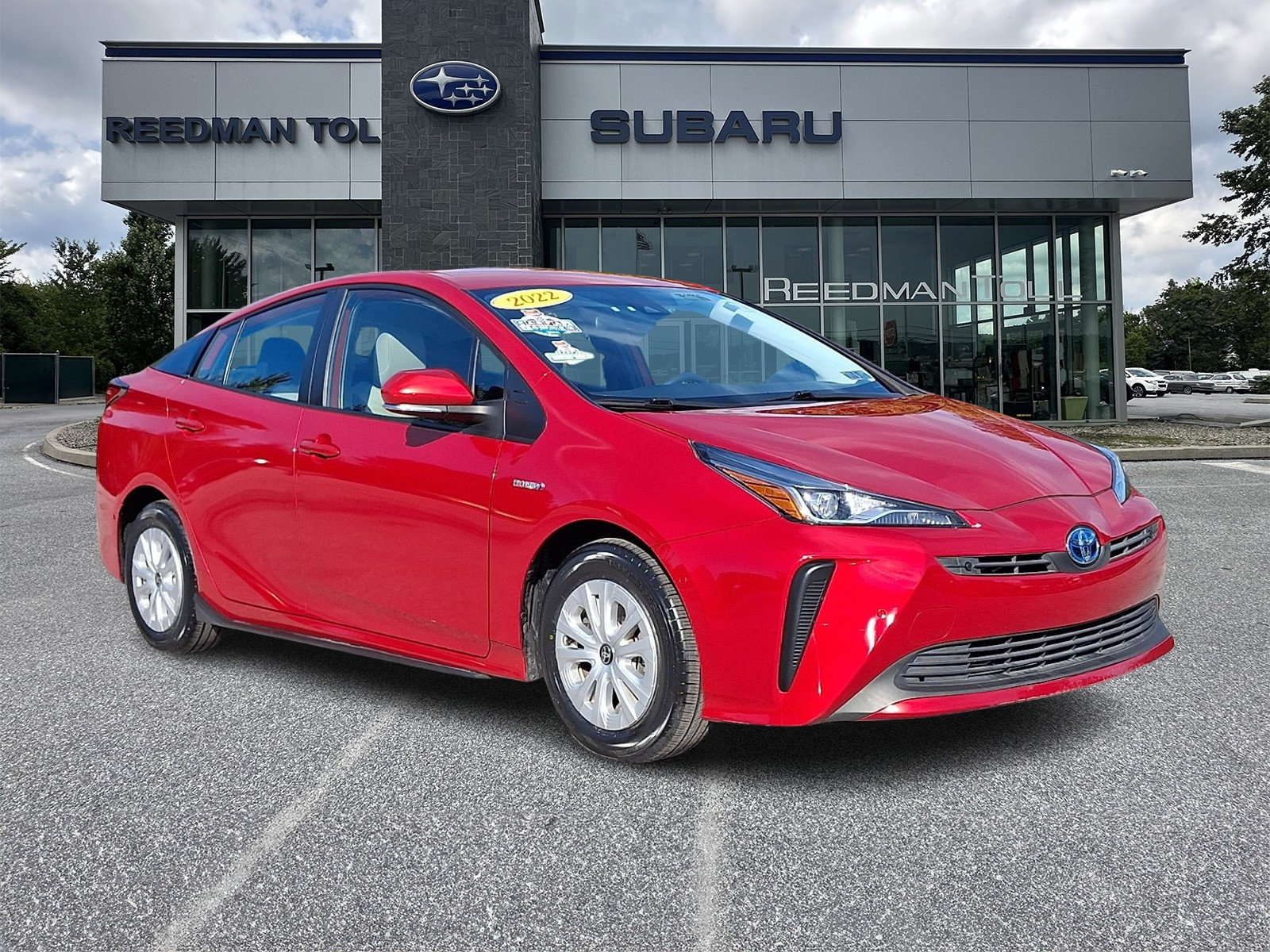 Used 2022 Toyota Prius LE FWD image 1