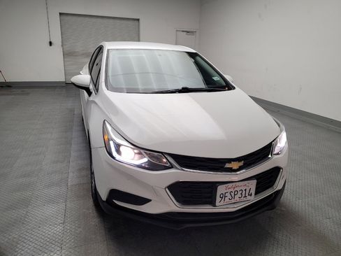 Used 2017 Chevrolet Cruze LT image 14