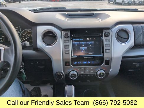Used 2018 Toyota Tundra Platinum image 21