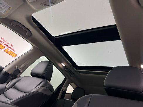 Used 2024 Nissan Murano SL image 19