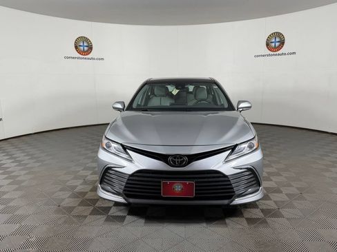 Used 2022 Toyota Camry XLE FWD image 17