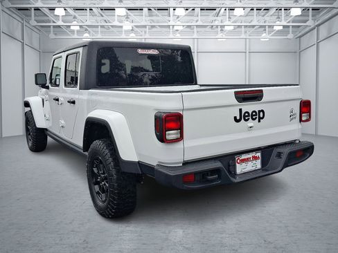 Certified 2022 Jeep Gladiator Willys image 3