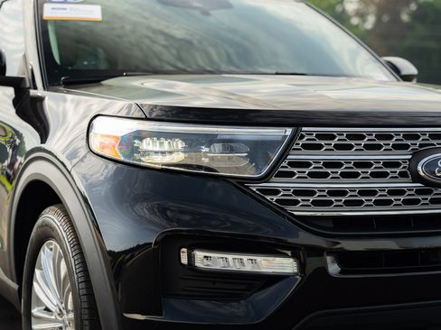 Certified 2021 Ford Explorer Limited w/ Hybrid Equipment Group 310A RWD image 10