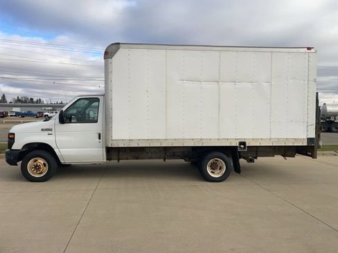 Used 2012 Ford E-350 and Econoline 350 Super Duty RWD image 4