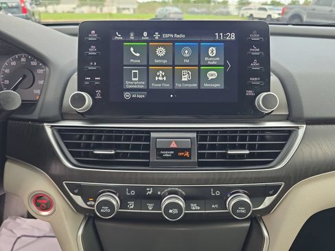 Used 2021 Honda Accord EX image 18