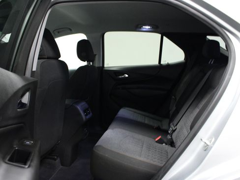 Used 2022 Chevrolet Equinox LT FWD image 13