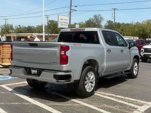 Used 2022 Chevrolet Silverado 1500 Custom AWD/4WD image 7