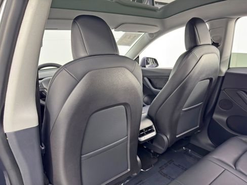 Used 2020 Tesla Model Y Performance image 35