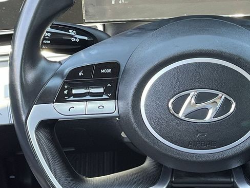 Used 2021 Hyundai Elantra Limited FWD image 12