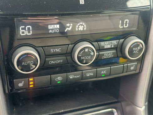 Used 2019 Subaru Ascent Premium image 16