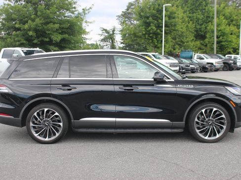 Used 2025 Lincoln Aviator Reserve w/ Equipment Group 201A AWD/4WD image 8