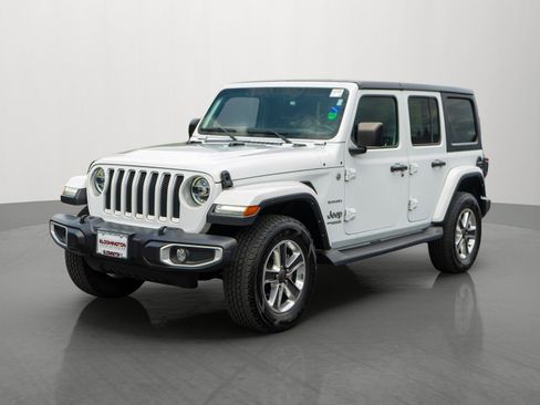 Used 2022 Jeep Wrangler Unlimited Sahara w/ LED Lighting Group AWD/4WD image 3