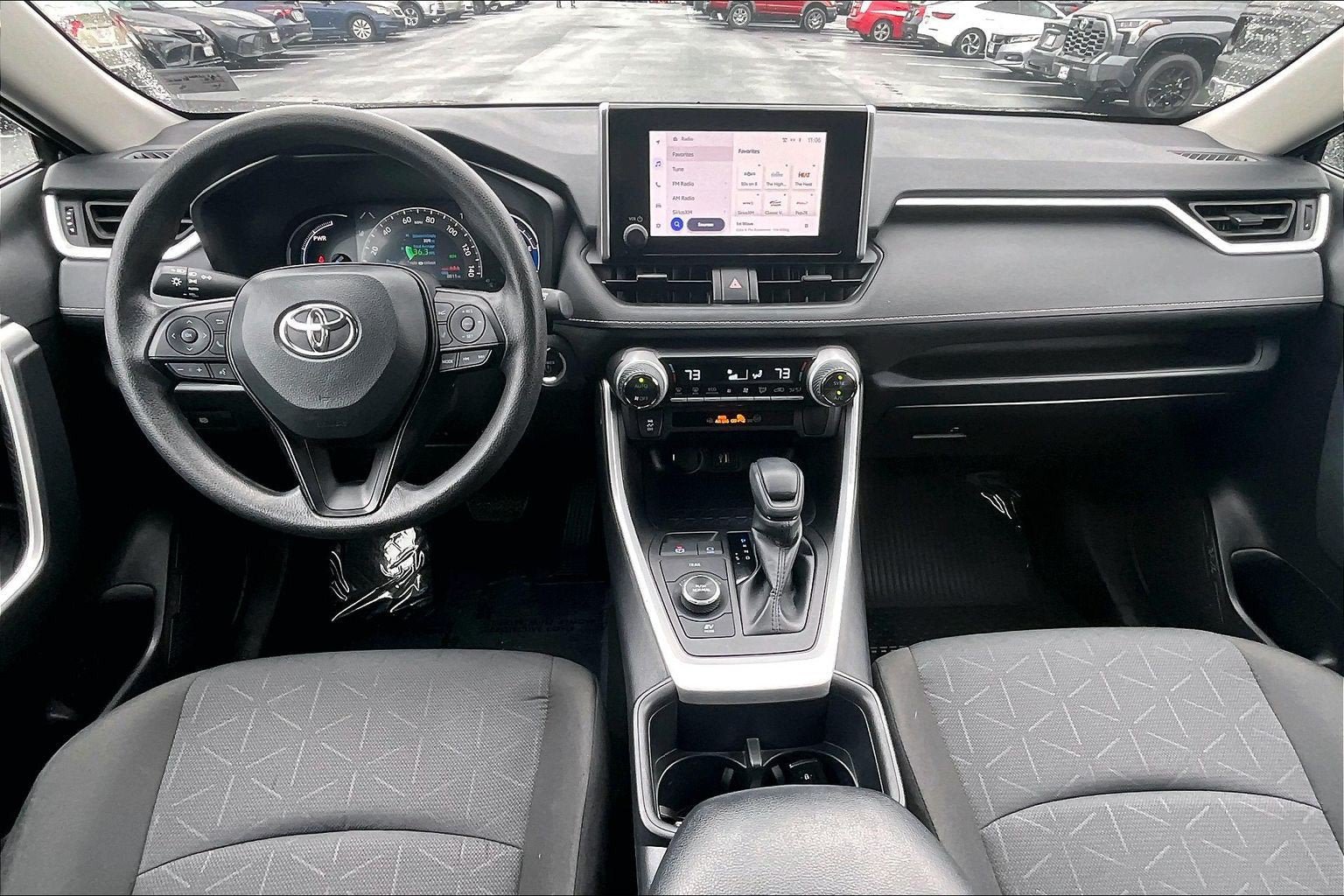 Used 2025 Toyota RAV4 XLE AWD/4WD image 14