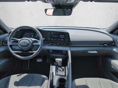 New 2026 Hyundai Elantra Sport FWD image 18