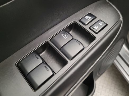 Used 2019 Nissan Versa SV image 27