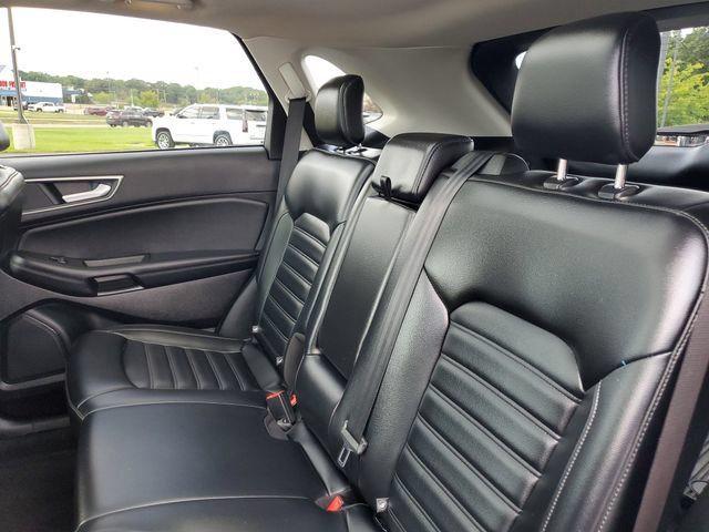 Used 2022 Ford Edge SEL w/ Cold Weather Package AWD/4WD image 33