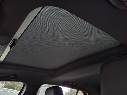 Certified 2024 Volkswagen Golf R image 19