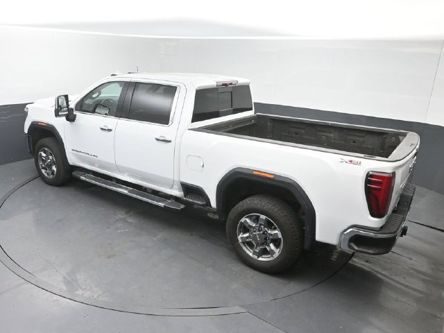 Used 2025 GMC Sierra 2500 SLT w/ SLT Convenience Package AWD/4WD image 33