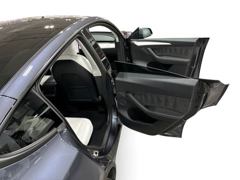 Certified 2023 Tesla Model Y Long Range AWD/4WD image 12