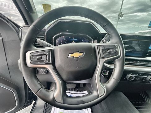 Used 2025 Chevrolet Silverado 1500 LT RWD image 11
