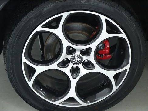 Used 2024 Alfa Romeo Tonale Veloce image 43