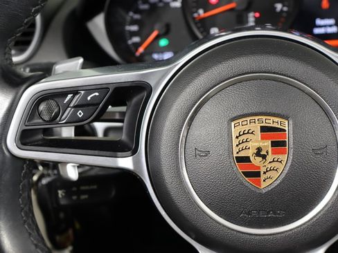 Used 2019 Porsche 718 Boxster RWD image 14